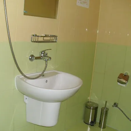بيت ضيافة Family Praha 2*